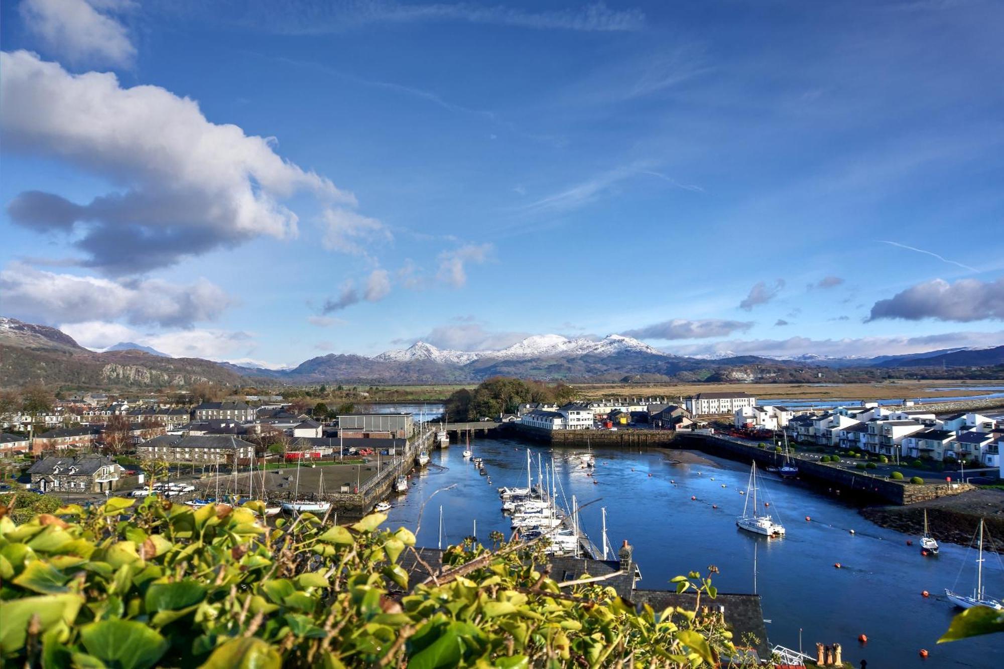 Porthmadog, Sleeps 11, 5 Bedrooms, 5 Bathrooms, Mountain Views Exterior foto